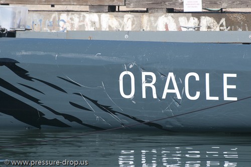 The recovery of US 17 - Oracle Team US - Haulout Pier 80 © Erik Simonson www.pressure-drop.us http://www.pressure-drop.us